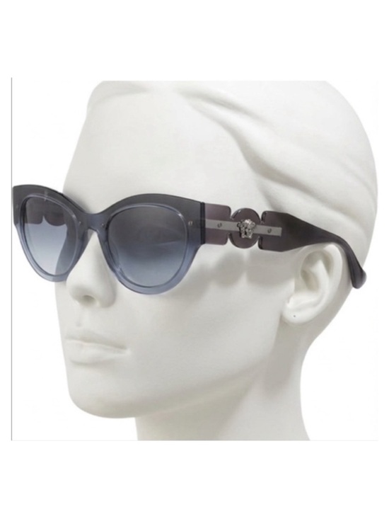 Versace Accessories - 🖤🖤Versace Mirrored Sunglasses🖤🖤